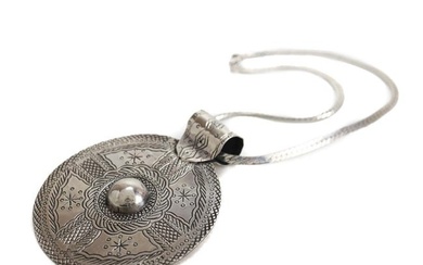 Large 800 Silver hand engraved Egyptian Siwa Disk Pendant Choker Chain 15in.