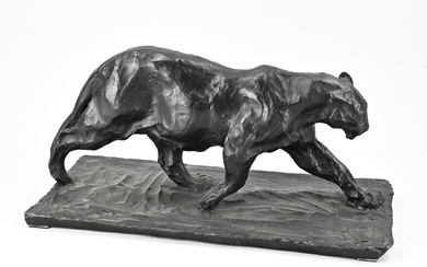 Large bronze panther after Bugatti. Recast. Engraved B + Paris. Dimensions: 22 x 47 x...
