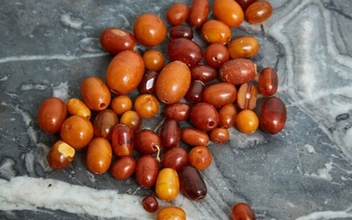 Lot de perles d'ambre Poids : 35 g environ... - Lot 25 - L'Huillier & Associés