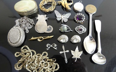 Lot details A box of assorted costume jewellery, to include...