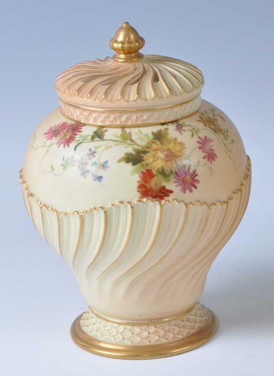 An Edwardian Royal Worcester porcelain blush ivory pot pourri jar and cover