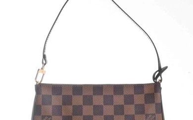 Louis Vuitton - Damier Pochette Navona Handbag