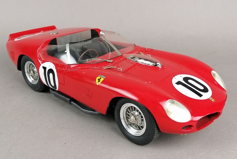 M.G Model Plus - Ferrari, échelle 1/12 - en l'état
