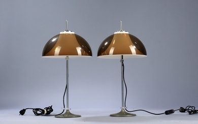 Martinelli Luce. A pair of Italian acrylic and chrome-plated metal table lamps (2)