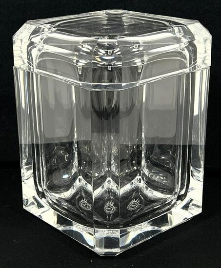 Mid Century Modern Lucite Ice Bucket. Swivel lid.