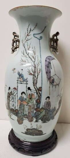 Mid Century Vintage Chinese Hand Painted vase