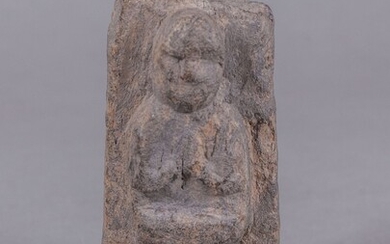 NEPAL - début du XIXe siècle Statue en pierre... - Lot 25 - De Baecque et Associés