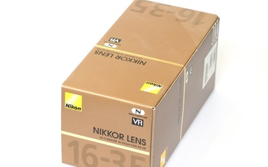 Nikon AF-S 16-35/4.0 G ED VR Camera lens