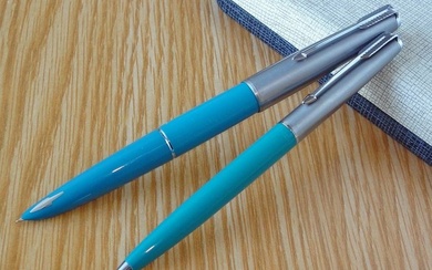 Parker - 61 MKI Classic Vista Blue (Turquoise) Lustraloy cap CT 14k F nib, Capillary filler and 1.0mm leads - Pen set