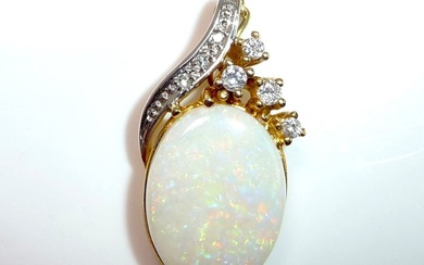 Pendant - 14 kt. Yellow gold Opal - Diamond