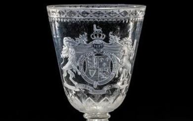 Pokal mit Wappen des Königs von England und