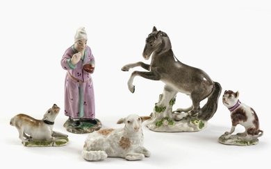Quatre figures d'animaux - probablement Meissen, 18e s. Porcelaine. Affiche en couleur. Cheval montant, mouton...