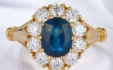 Ring - Yellow gold 1.80ct. Cushion Sapphire - Diamond