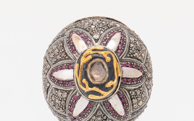 Ring/Cocktail ring in white and yellow gold with diamonds and coloured stones, Gem Palace Jaipur India