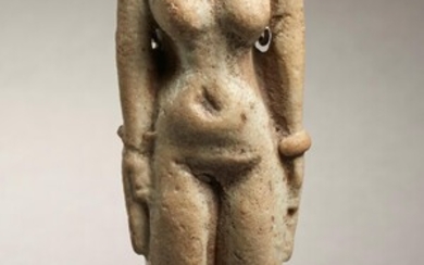 STATUETTE DE CONCUBINE EN FAÏENCE Art égyptien, Basse Époque, 664 - 332 av. J.-C.Figurine acéphale...