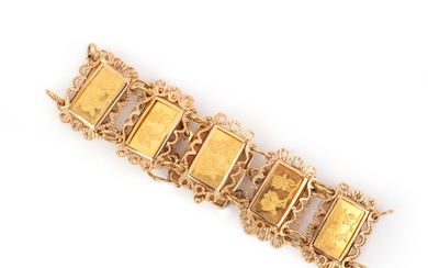 Sans réserve - un bracelet en or, composé de lingots d'or rectangulaires, chacun estampillé d'un...
