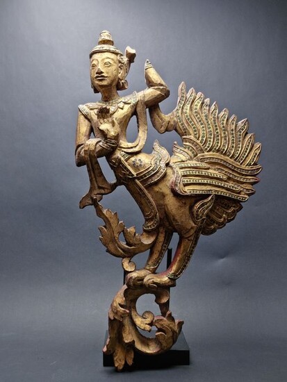 Sculpture (1) - Gold, Lacquer, Teak, glass beads - Burma - 19th c. - Mandalay