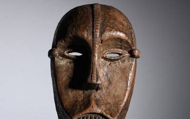 Sculpture - Lega mask - DR Congo