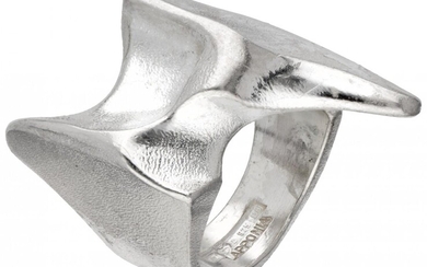 Sterling zilveren 'Pegasus' ring door Björn Weckström voor Lapponia.