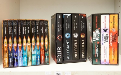 THREE BOXED SETS OF BOOKS, INCLUDING THE DOCTOR WHO COLLECTION, THE HUNGER GAMES AND THE DIVERGENT SERIES