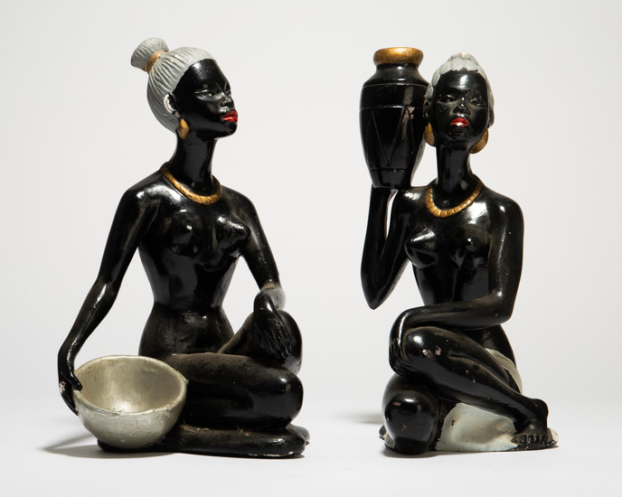 Unbekannter Künstler, zwei Skulpturen / Figuren, Afrikanerinnen, Keramik (2)