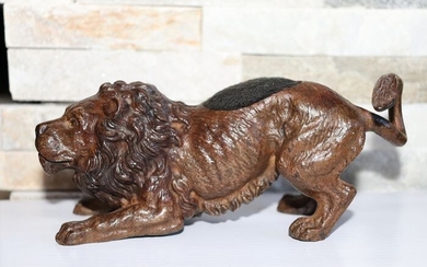 Vienna Foundry, possibly Bergman - Lion, Sculpture - Bronze (cold painted) - Early 20th century