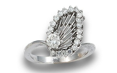 WHITE GOLD AND DIAMONDS RING