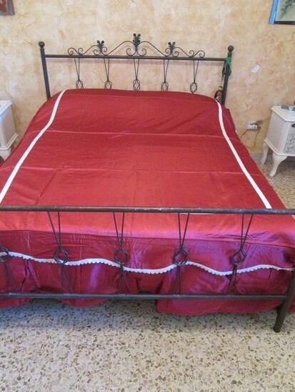 red damask satin bedspread + remnant for repairs - Satin - Second half 20th century