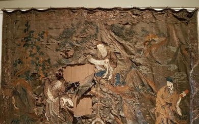 Arte Cinese A huge silk embroidered textile depicting