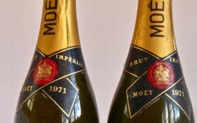 2 bouteilles de Champagne Moët & Chandon - Brut Impérial 1971