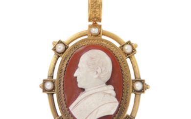 Antique Gold and Hardstone Cameo Pendant