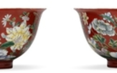 A PAIR OF CORAL-RED GROUND FAMILLE VERTE BOWLS