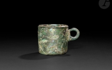 Gobelet en verre avec anse appliquée, Iran, XIe XI…