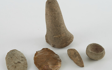 Grp: 5 Pre-Columbian Stone Tools Bowl Point