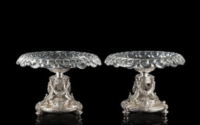 A pair of silver stands with crystal plates. Paris, 19th Century. Silversmith Odiot, signed and numbered 1754/818 (diam. plate cm...
