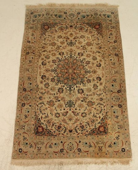 3'5" X 4'10" FINE WOVEN PERSIAN SCATTER RUG
