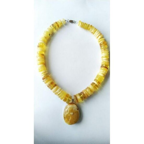 87g Vintage natural Baltic amber necklace pendant