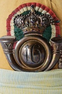 A CAVALRY OFFICER'S COLONIAL HELMET