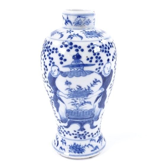 A Chinese blue and white porcelain vase, with painted figure...