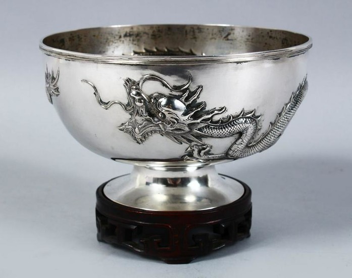 A GOOD 19TH CENTURY CHINESE SOLID SILVER DRAGON BOWL &