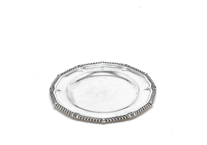 A George IV silver plate