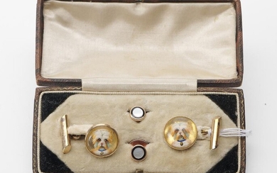 A PAIR OF ESSEX CRYSTAL DOG CUFFLINKS TOGETHER WITH A PAIR OF ENAMELLED SHIRT STUDS IN GOLD LINING, BOXED