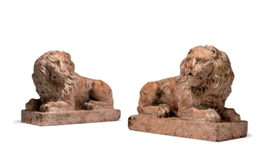 A PAIR OF ROSSO VERONA MARBLE RECUMBENT LIONS, ITALIAN, EARLY 20TH CENTURY