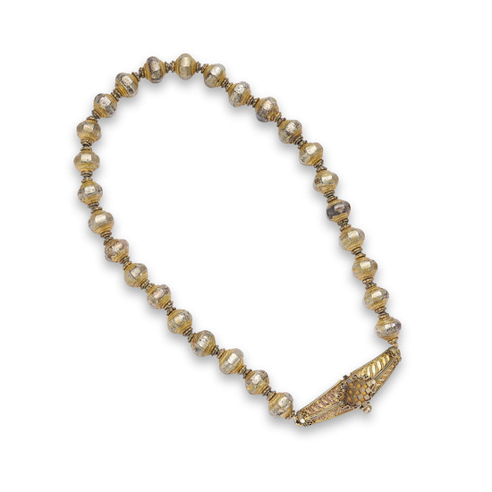 A PARCEL GILT SILVER BEADED NECKLACE