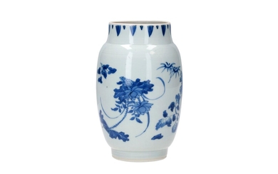 (-), A blue and white porcelain jar, decorated...