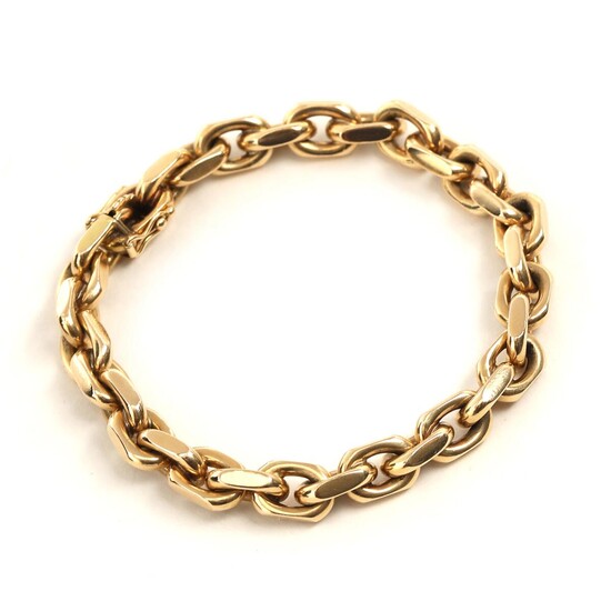 SOLD. A bracelet of 14k gold. L. 20 cm. Weight app. 54 g. – Bruun Rasmussen Auctioneers of Fine Art