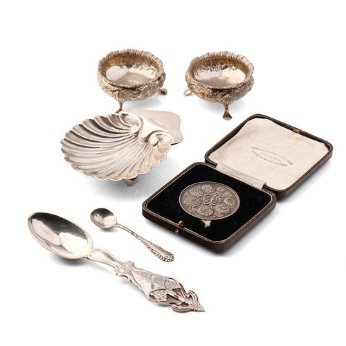 A collection of sterling silver items to include a pair of C...