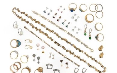 A mixed group of jewellery, including fourteen gold...