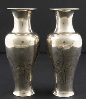 A pair of Chinese export silver yen yen vases with...