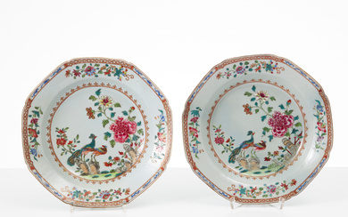 A pair of deep plates, family rose, Double Peacock, Qianlong (1736-1795).